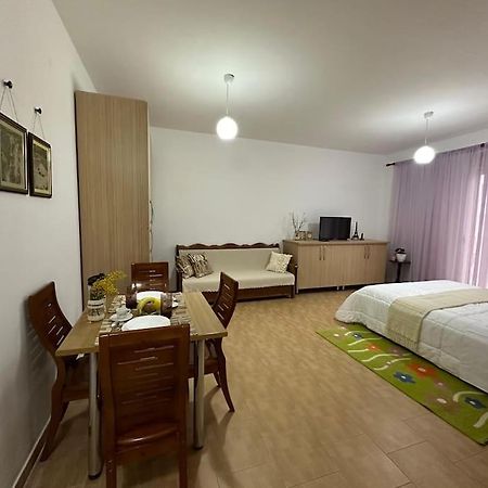 Studio Of Shpresa Vlorë Buitenkant foto